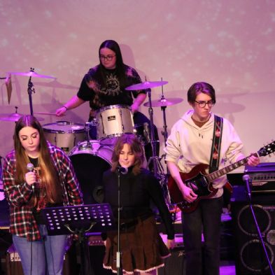 tsaRockNight202286)1)