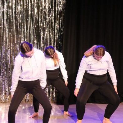 tsadanceshow2022102)