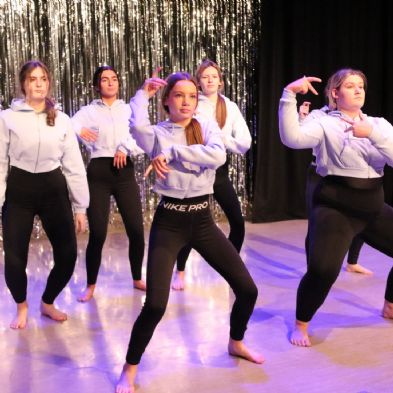 tsadanceshow2022103)
