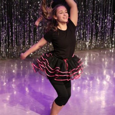 tsadanceshow2022115)
