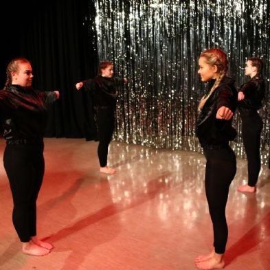 tsadanceshow2022175)