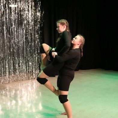 tsadanceshow2022195)