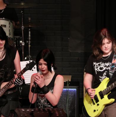 tsaSuttonRocks246)