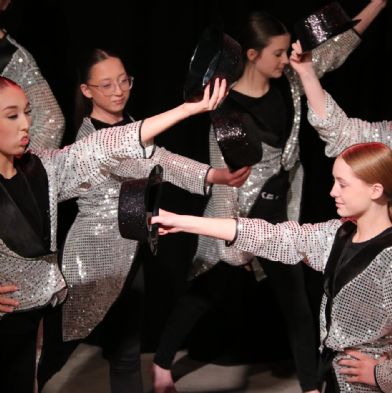 tsaDanceShow24199)