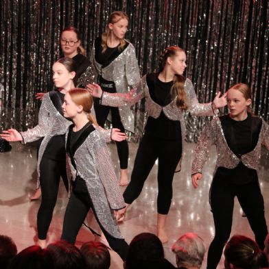 tsaDanceShow24200)