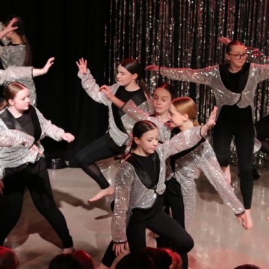 tsaDanceShow24201)