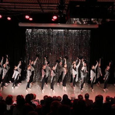 tsaDanceShow24209)