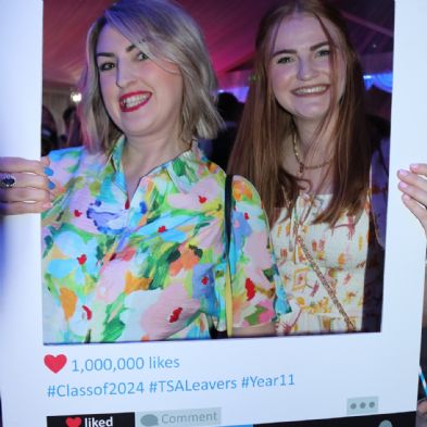 tsaYear11PromBlundells177)