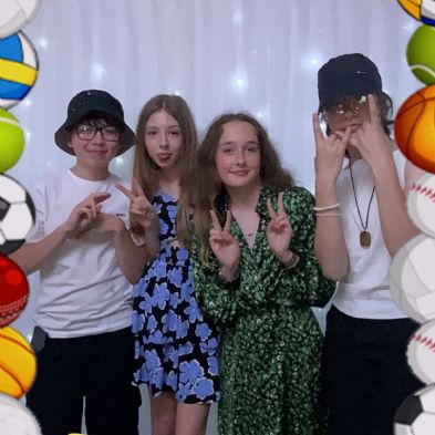 tsaSPOTYBooth2023141)
